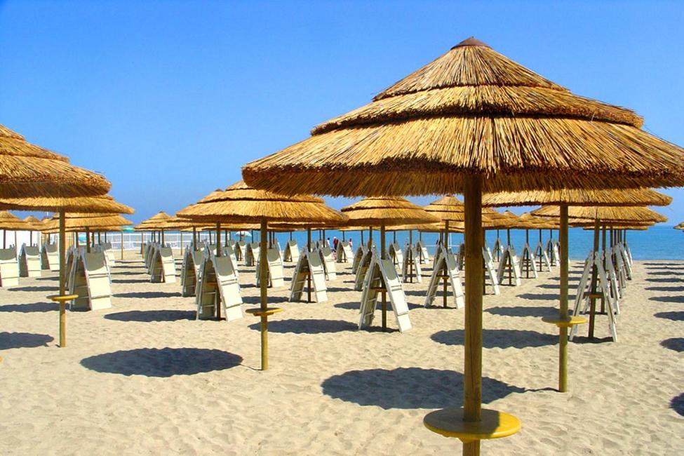 Hotel La Terrazza Barletta Esterno foto