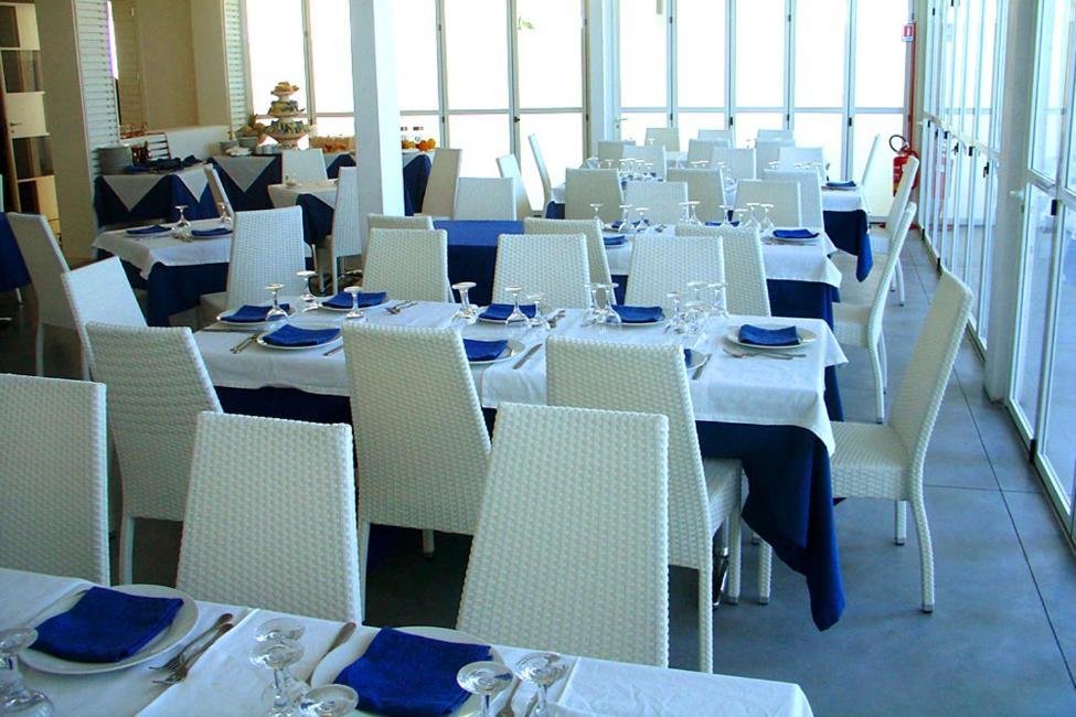 Hotel La Terrazza Barletta Esterno foto